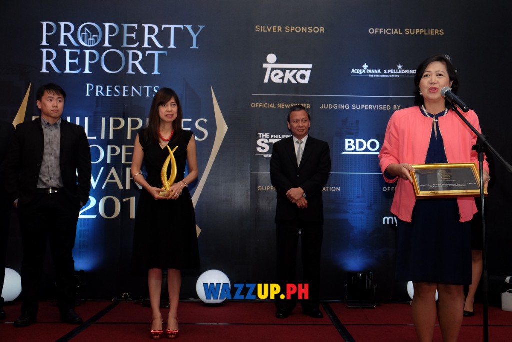 Ms. Annie Garcia, President of SM Supermalls, thanking the panel of judges for the award