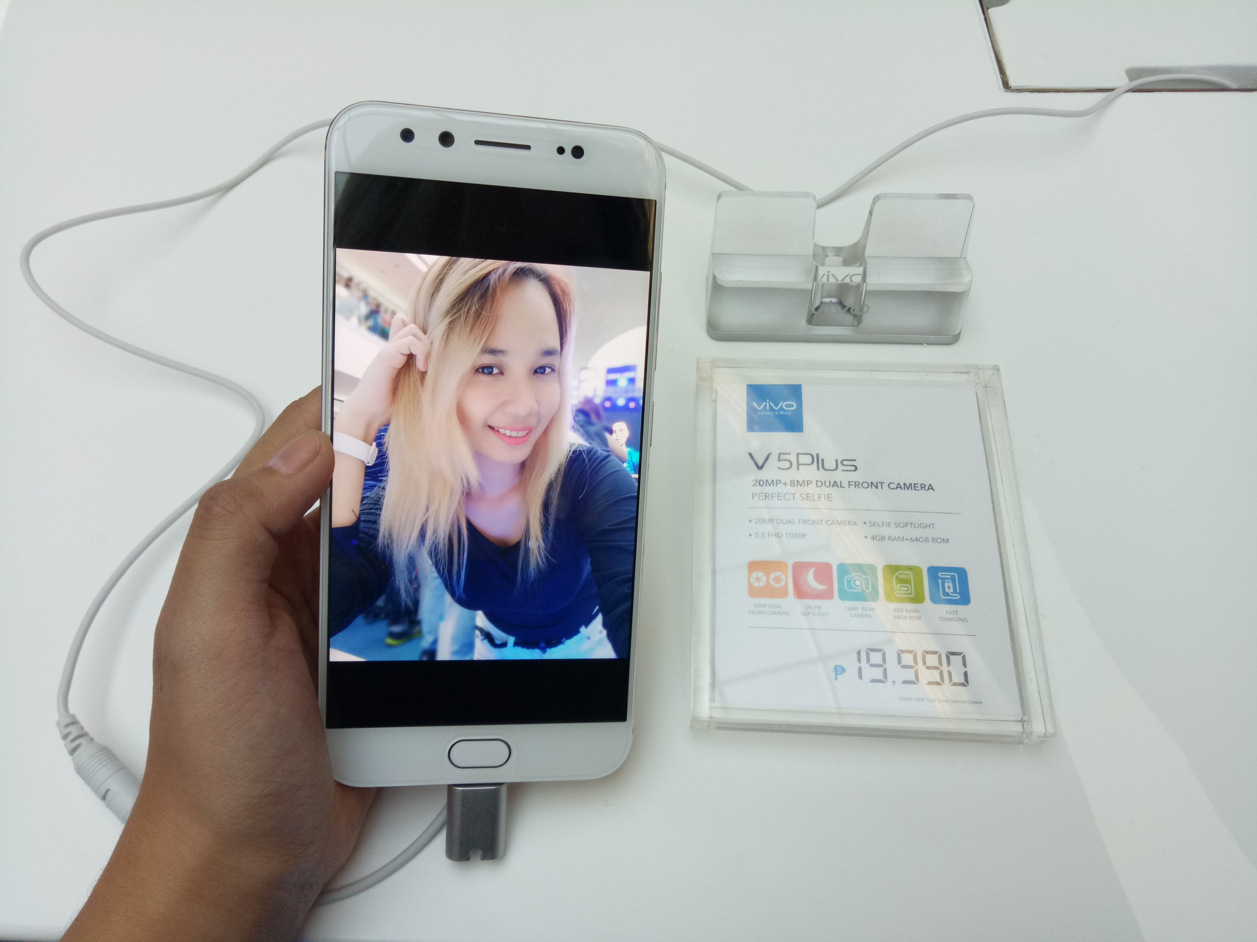 Selfie shot using the new Vivo V5 Plus