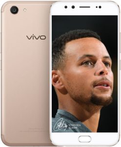 Vivo's flagship phone, the Vivo V5 Plus with Stephen Curry as the official endorser.