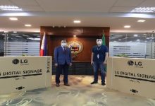1 L-R- LGEPH Managing Director Mr. Inkwun Heo and Pasig City Mayor Vico Sotto