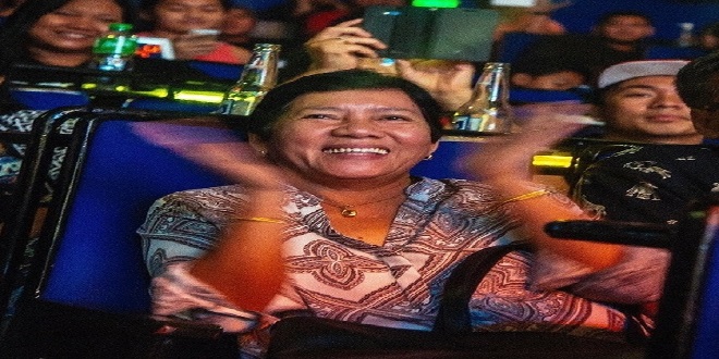 Now the proud mother of a Filipino music icon, Gloc-9’s mother Blesilda Pollisco sacrificed as much as she could to give her children a better life_1