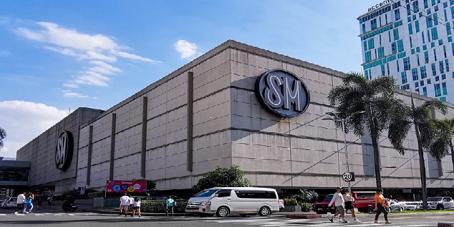 SM Araneta City facade facing Times Square Ave._1