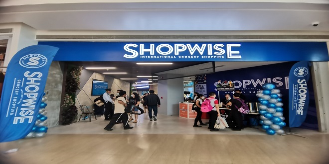 Shopwise International Entrance