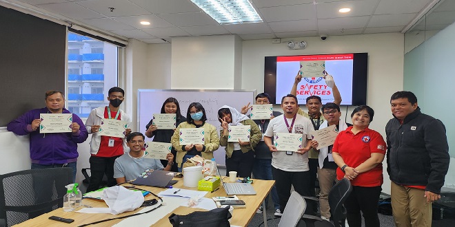 PRC First Aid Training together with employees of UnaCash