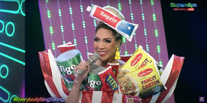 VICE GANDA DRESSES UP AS A RELIEF PACK IN EVERYBODY SING