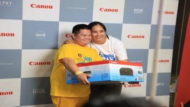 Families of people with Down Syndrome won Canon PIXMA printers during the Happy Walk raffle_1
