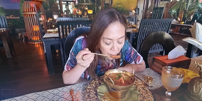 KAREN DAVILA MY PUHUNAN KAREN DAVILA MY PUHUNAN