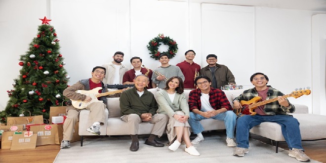 Spread Cheer with UNIQLO Holiday Gift Shopping Now Open Spread Cheer with UNIQLO Holiday Gift Shopping Now Open