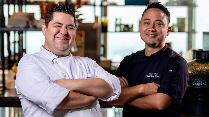 [Photo 1] Chef Joel Manchia (Finestra) and Chef Cristian Asato (Yakumi)