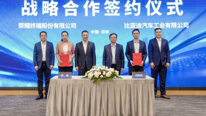 Future is Smart HONOR and BYD Partner on Intelligent Vehicles_2