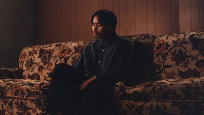 Labit, the Filipino-American Indie Pop Singer, Drops First Album 'SOL'_2