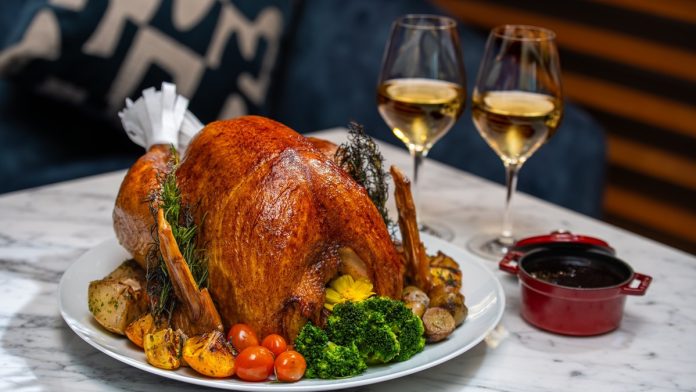 [Photo 1] Cafe Mangrove Turkey Plate