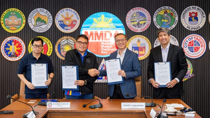 MMDA, Jollibee Group Launch Plastic Recycling Incentive