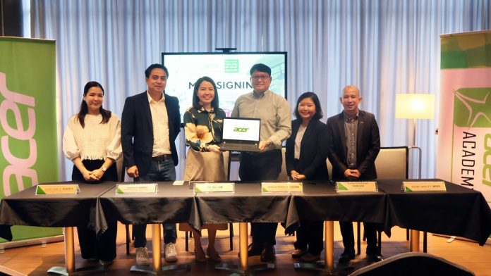 Acer x Benilde Photo 1