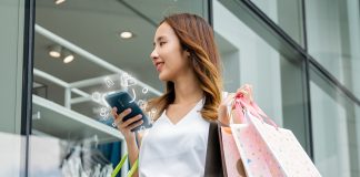 SMAC&SHOP: Seamless Rewards for Online and In-Store Shoppers SMAC&SHOP