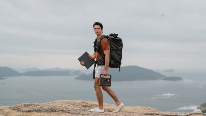 Jackery Explorer 300 Plus - PR Photo (1)