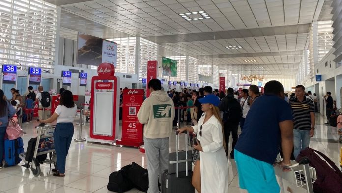 AirAsia Summer Deals 50% Off Group Seating & Cheaper Pre-Booked Bags_1