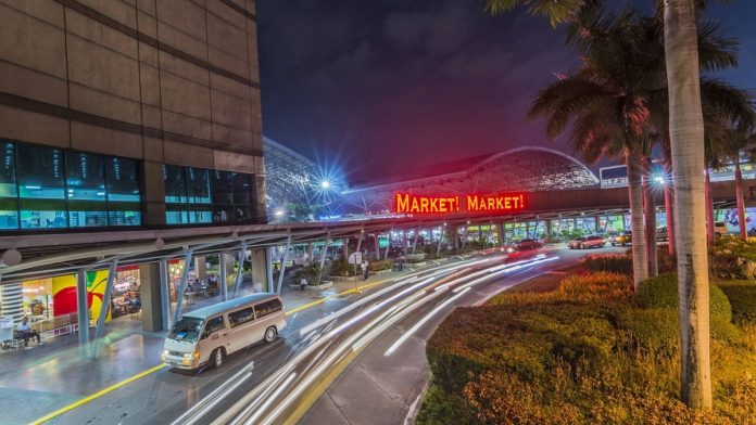 Market! Market! Facade night2 Market! Market! Facade night2